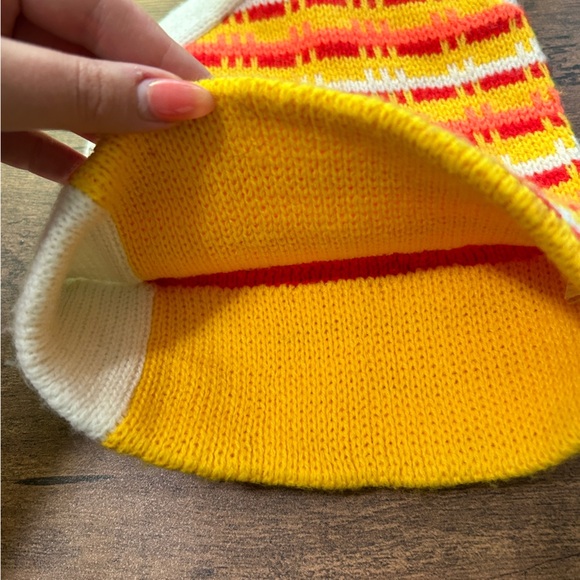 Vintage Mod Knit Beanie Hat Retro Ski Cap - Picture 3 of 3